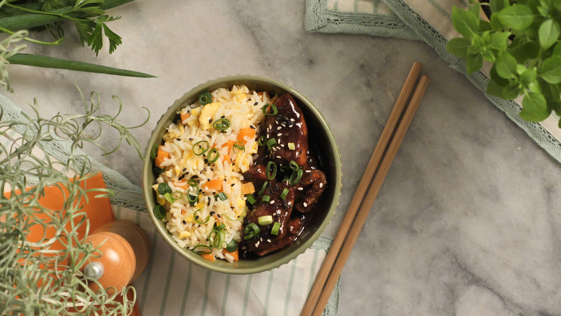 Frango Teriyaki com Arroz Oriental