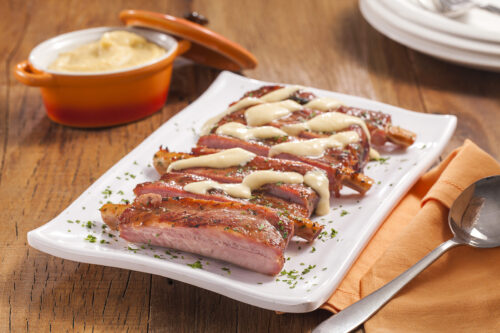 Costela Suína Assada com Mel e Limão e Creme de Milho