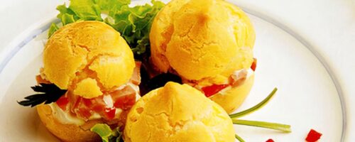 Pão de Queijo Recheado com Frango