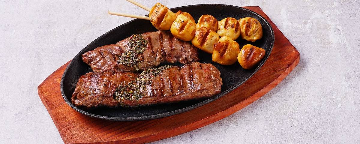 Entraña com Molho Chimichurri com Queijo Mussarela Defumado