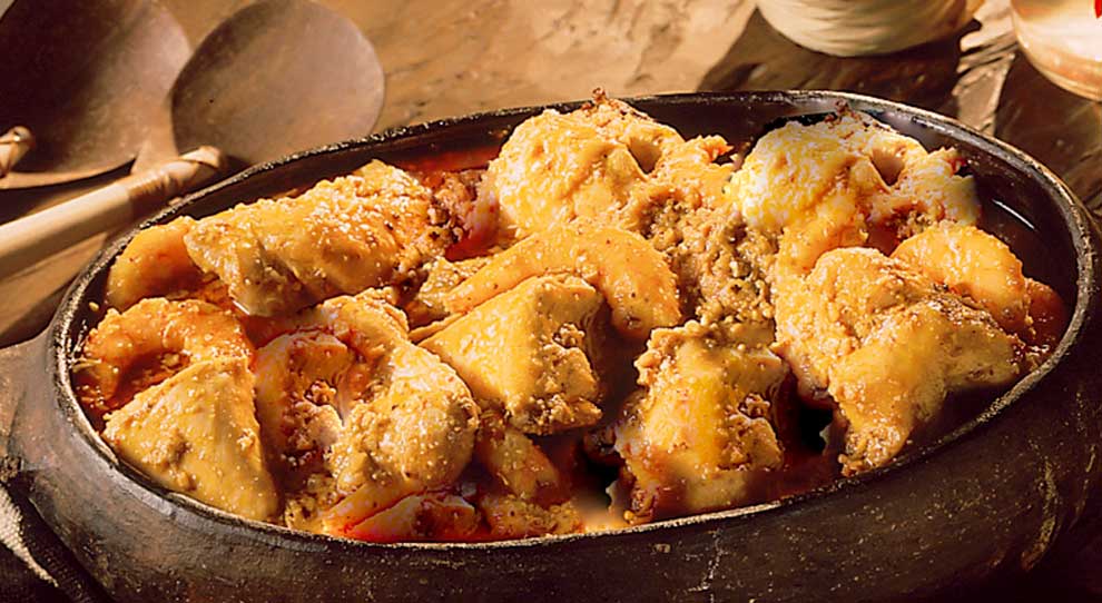 Frango Com Amendoim e Gengibre (Frango Africano)