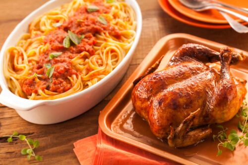 Frango de Padaria com Espaguete ao Sugo