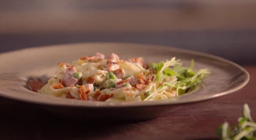 Macarrão com Mortadela Bologna Crocante