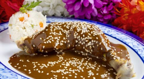 Mole Poblano (Frango com Chocolate) – Receita Mexicana