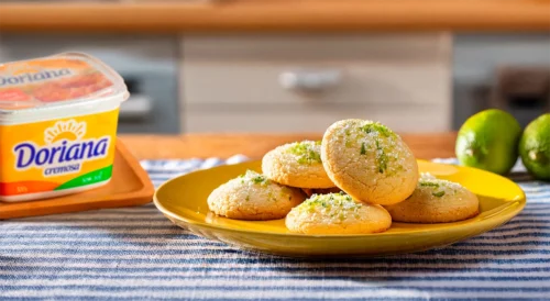 Biscoitos amanteigados de limão