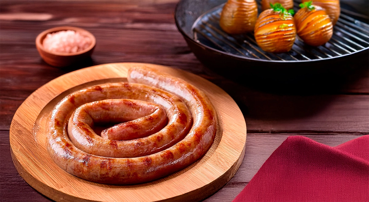 Linguiça de costela com batatas Hasselback