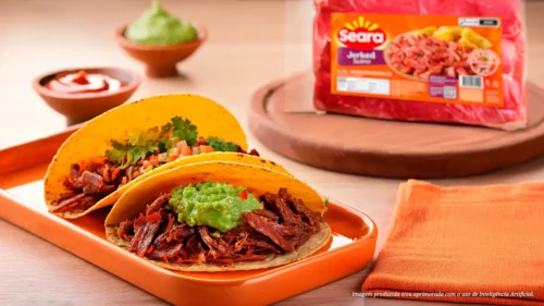 Tacos de jerked suíno com guacamole