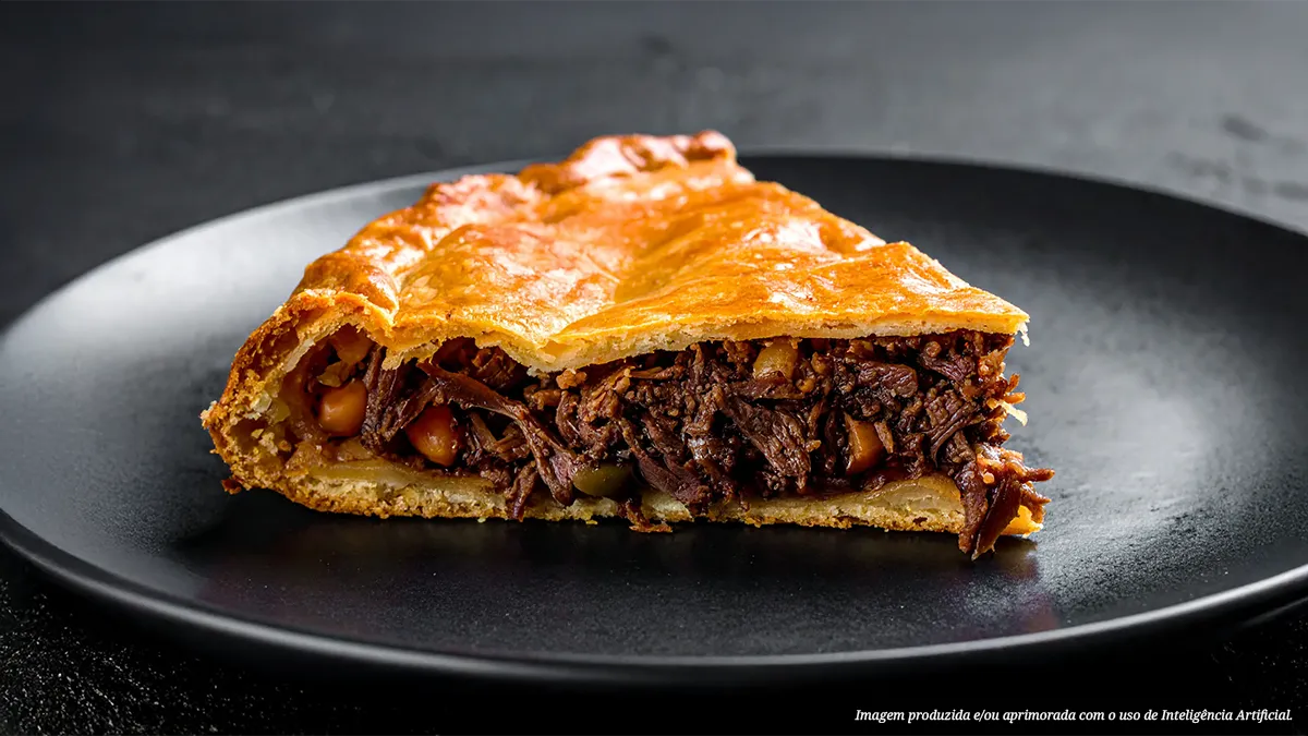 Torta salgada de costela defumada