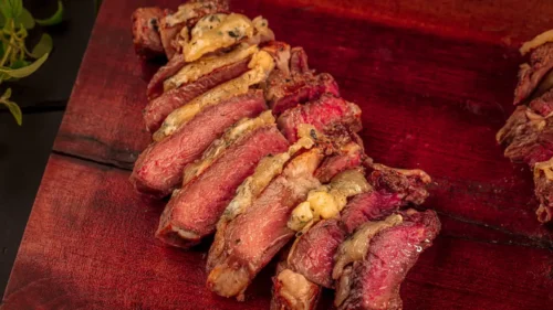 Ancho Bovino com Crosta de Gorgonzola