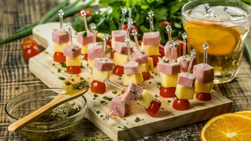 Espetinho de Mortadela Tradicional com Molho Pesto