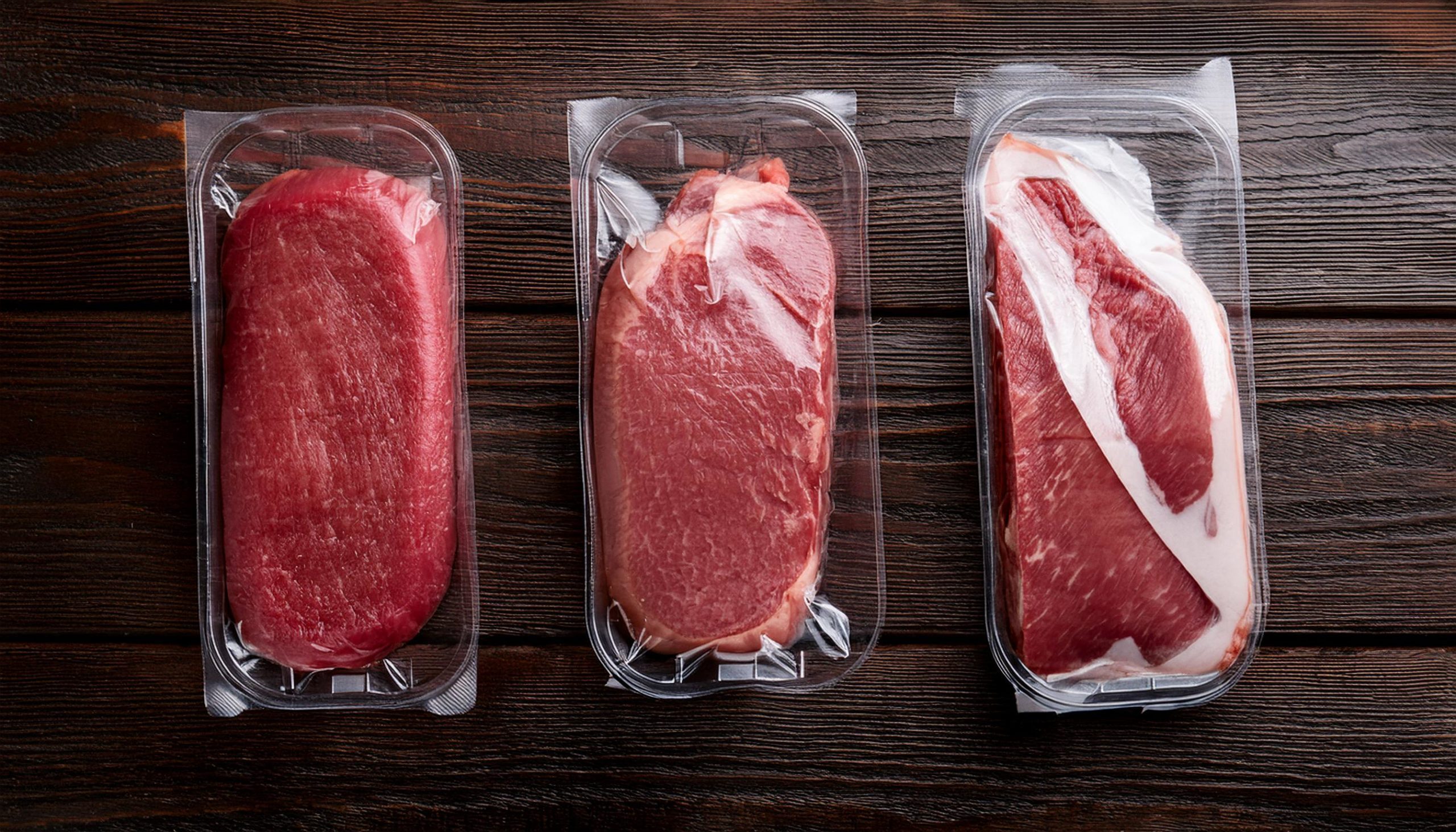 carnes armazenadas em saco plástico
