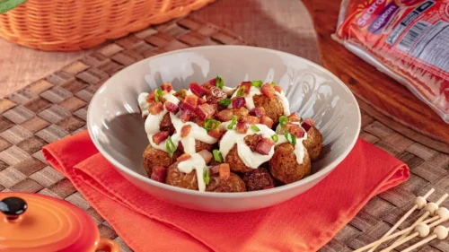 Batata assada com bacon e cream cheese