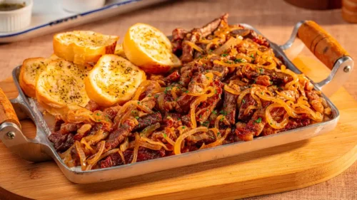 Bife Acebolado para Aperitivo