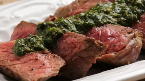 Bife Ancho ao Chimichurri e Alho Frito
