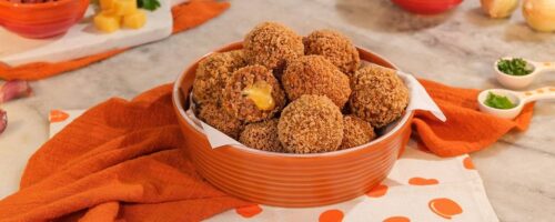 Bolinho de Linguiça com Queijo
