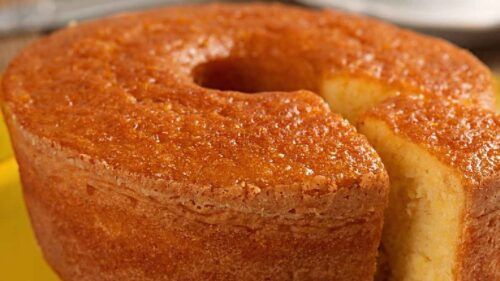 5 passos para fazer um bolo de fubá fofinho e úmido de liquidificador