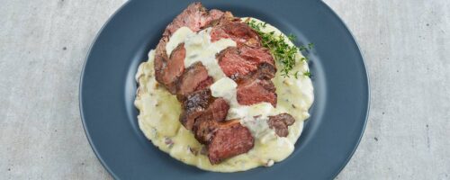 Butcher Steak com Molho de Queijos e Bacon