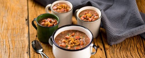 Caldo de Feijão com Bacon em Cubos