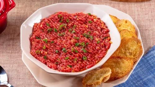 Carne de Onça com Torradas