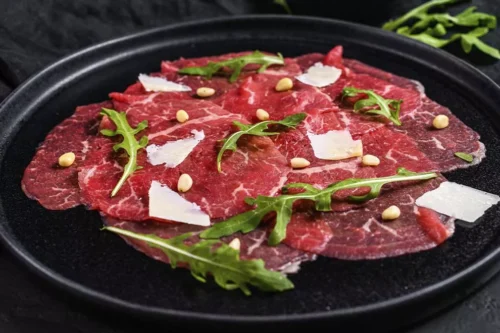 Carpaccio de carne: confira 3 receitas deliciosas