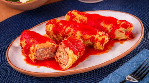 Charutinho de Repolho de Carne Moída