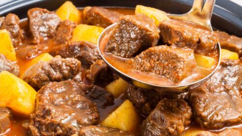 Músculo bovino ao molho vermelho: receita clássica para um almoço especial