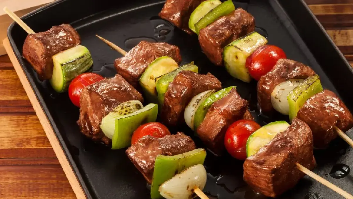 12 opções de espetinho de churrasco para comemorar o dia de São João 