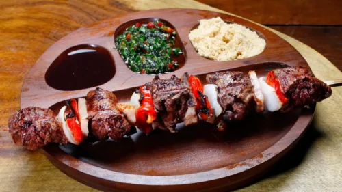 Espetinhos de Contrafilé com Gengibre e Teriyaki