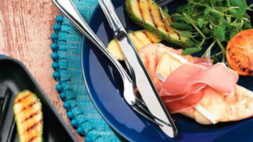 Filé de Frango à Cordon Bleu com Abobrinha Grelhada
