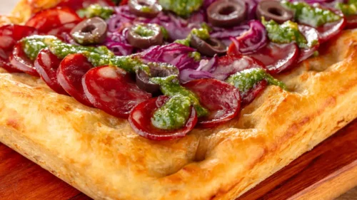 Focaccia de calabresa