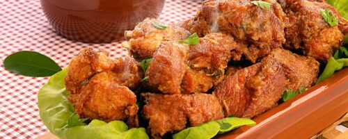 Como temperar frango à passarinho para fritar ou assar
