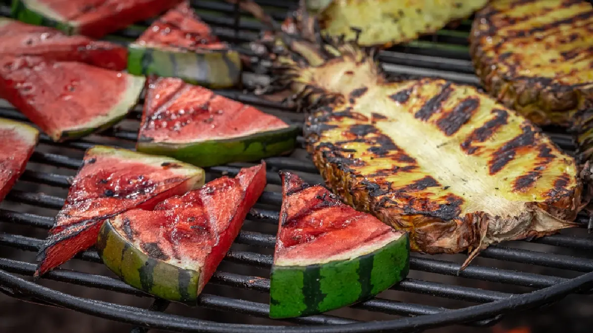 Qual fruta se gosta de usar no churrasco brasileiro? Dicas para incrementar o cardápio