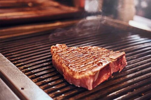 Qual é a altura ideal da grelha de churrasco? Aprenda aqui!