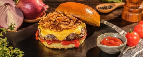 Hambúrguer na Brasa com Cebola Frita