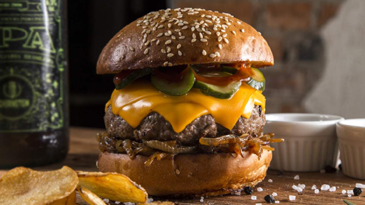 Hambúrguer Angus com Geleia de Bacon