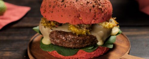 Hambúrguer Angus com Queijo Canastra