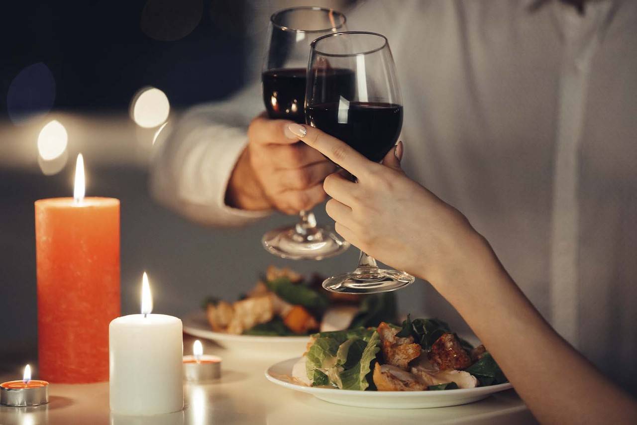 5 dicas para preparar um jantar romântico em casa