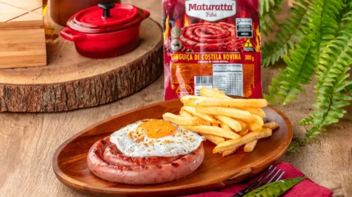 Linguiça bovina de costela à cavalo