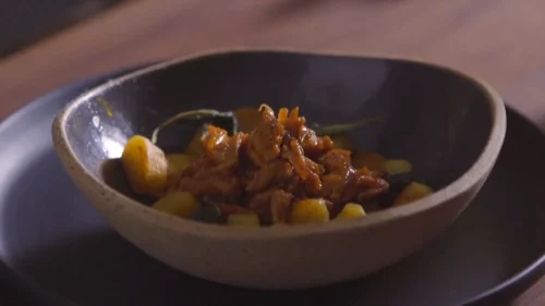 Nhoque de Batata Doce com Lombo Desfiado