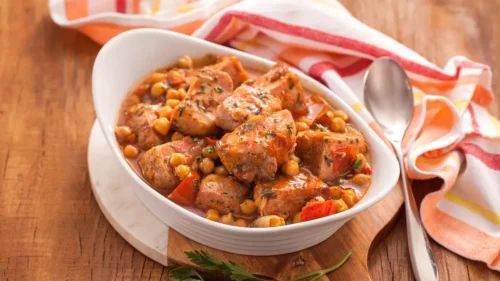 Lombo Refogado com Grão de Bico