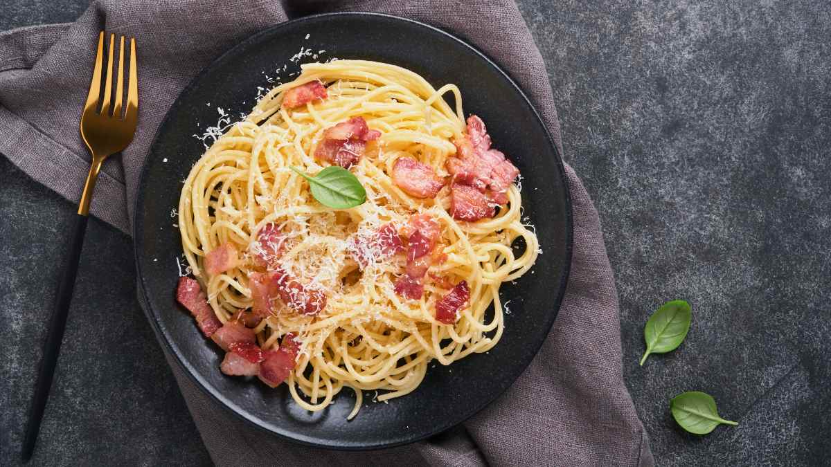 Macarrão Alho e Óleo com Panceta Suína