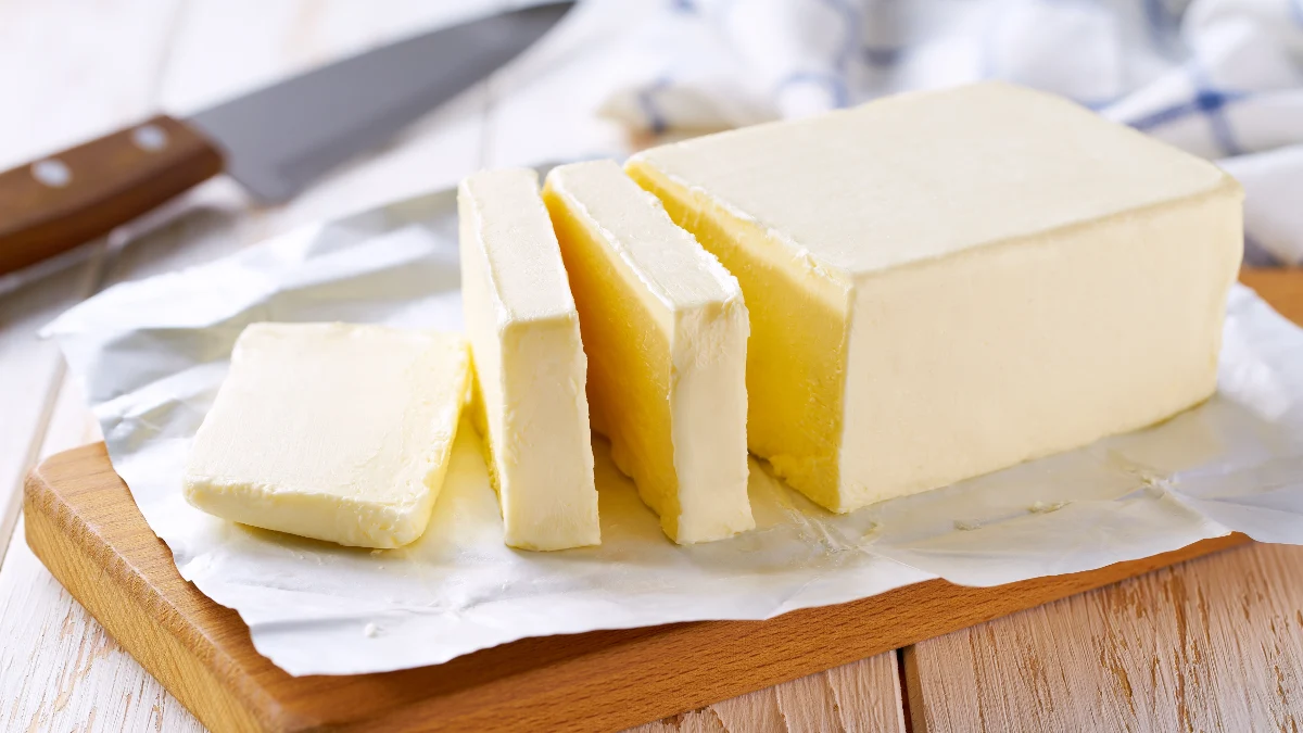 Margarina é mais saudável que manteiga? 