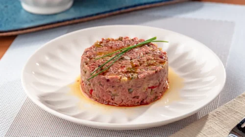 Meat tartar com fritas