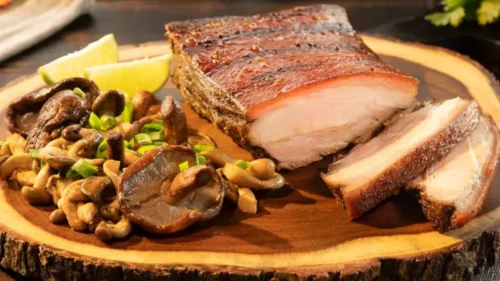 Panceta com lemon pepper e cogumelos assados