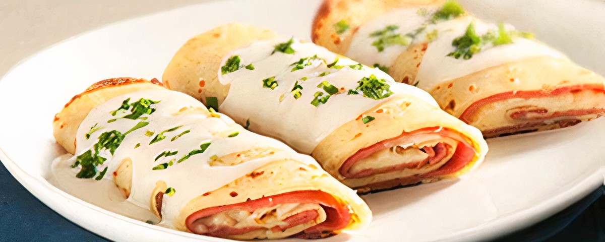 Panqueca de Mortadela ao Molho Branco