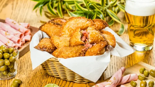 Pastel de Mortadela Italiana com Azeitona e Queijo