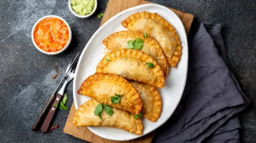 Pastel proteico com massa de frango na airfryer