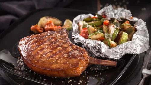 Prime Rib com Abobrinha Sauté com Tomate Seco e Manjericão