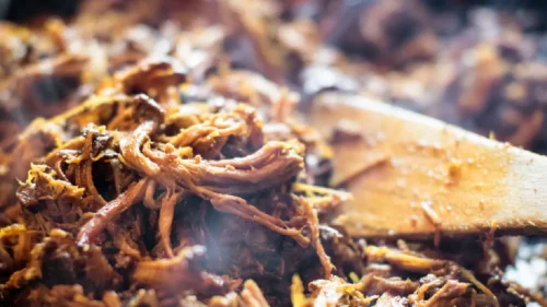 Qual a melhor carne para fazer carne de panela desfiada? 