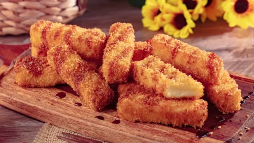 Queijo coalho à milanesa com melado